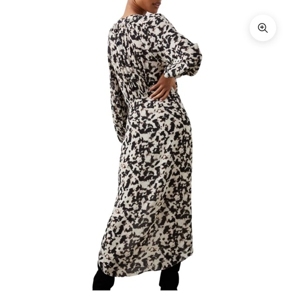 RAILS TYRA DRESS IN BLURRED
CHEETAH Women’s Size S Black White NWT $268 - Picture 3 of 14